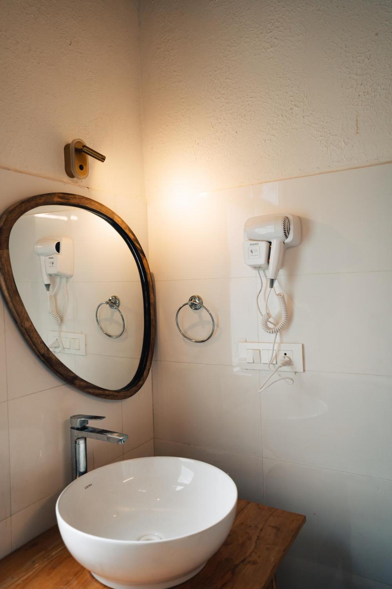 Apartamento Soho House Jibhi Exterior foto