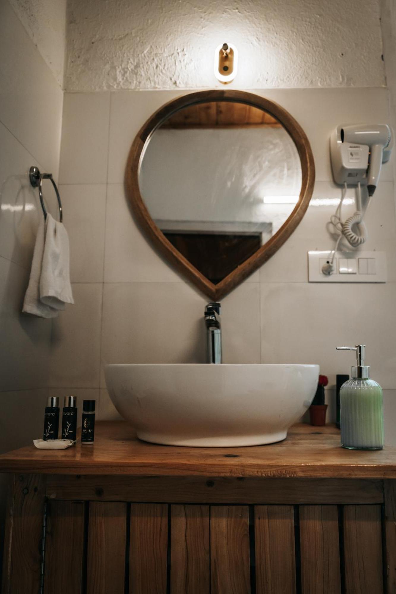 Apartamento Soho House Jibhi Exterior foto